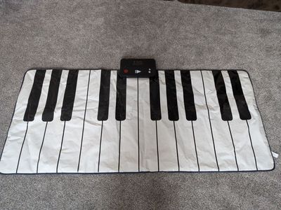 Fun Giant Piano (Like the movie Big)