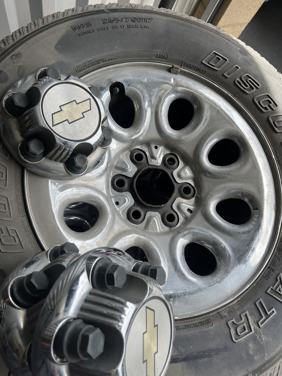 Truck Tires / Rims Chevy 265/70R17