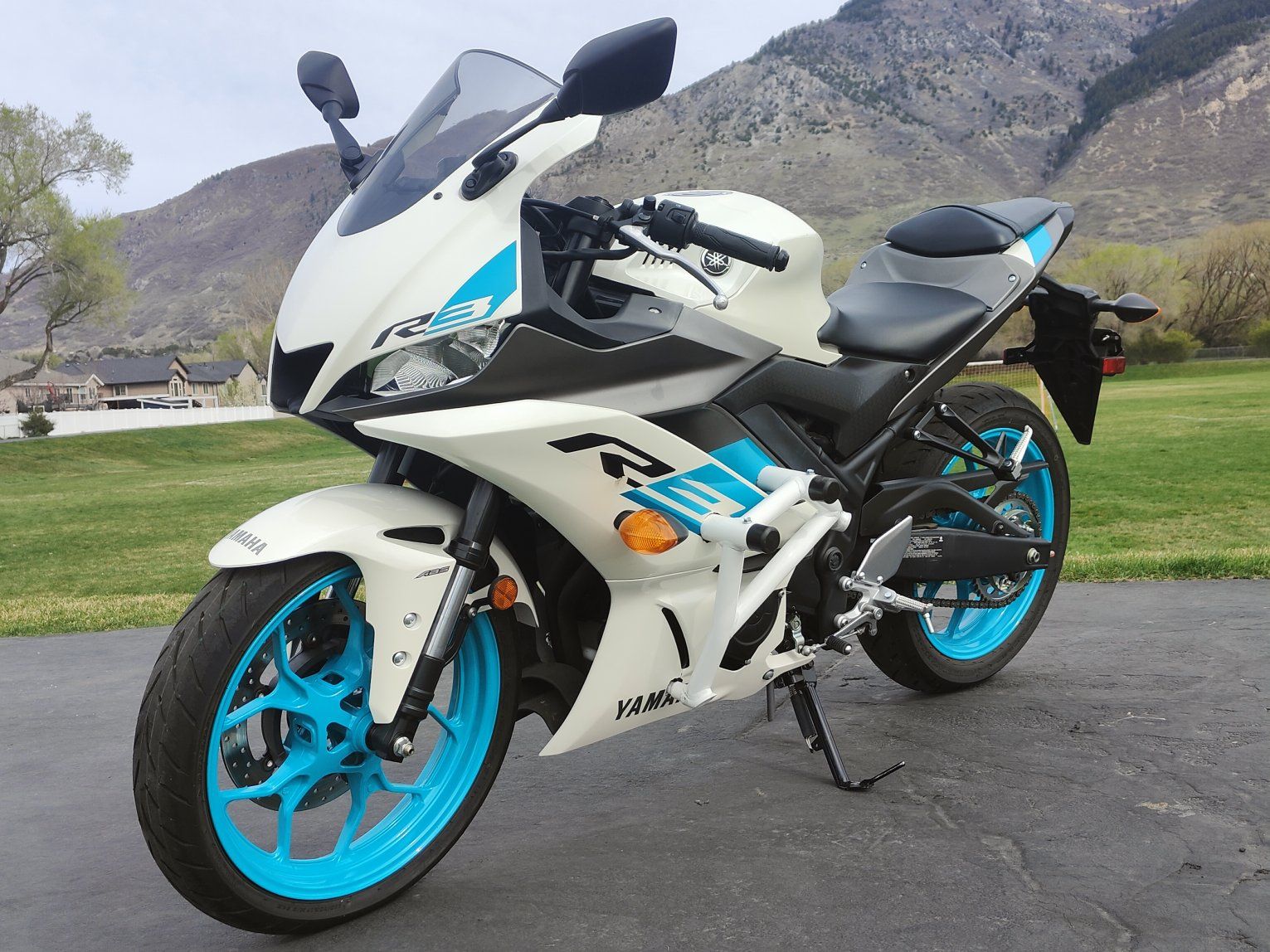 2024 YAMAHA YZF-R3 "ONLY 7.2 MILES!!"
