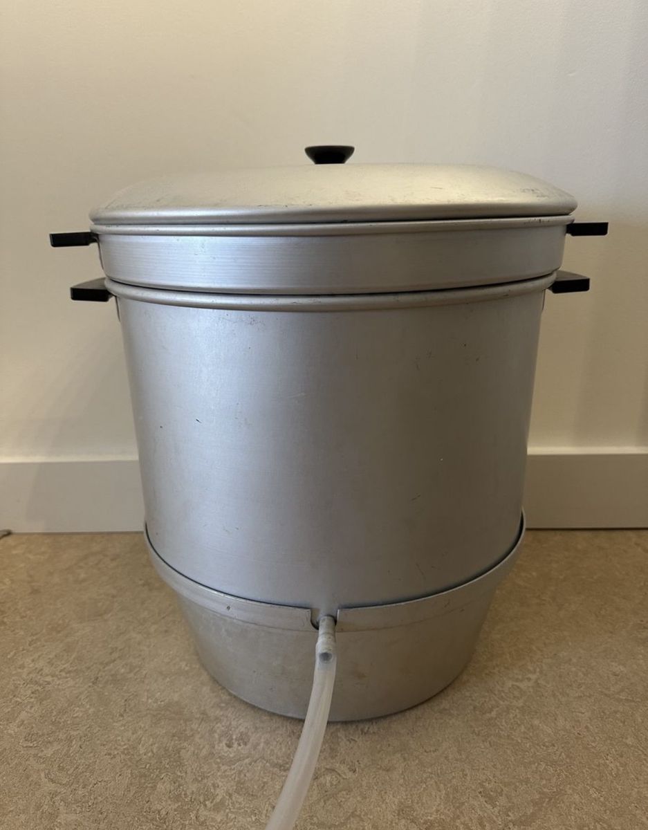 Canning steamer & juicer 