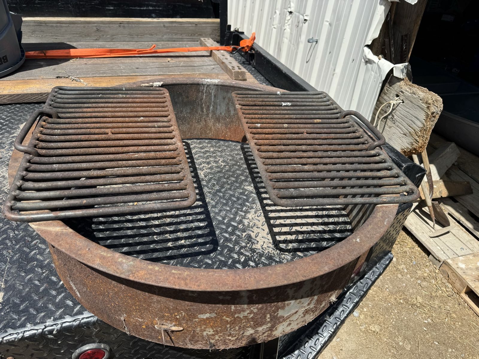 Fire Pit Ring Insert with Grilling Grates & Paver Stones