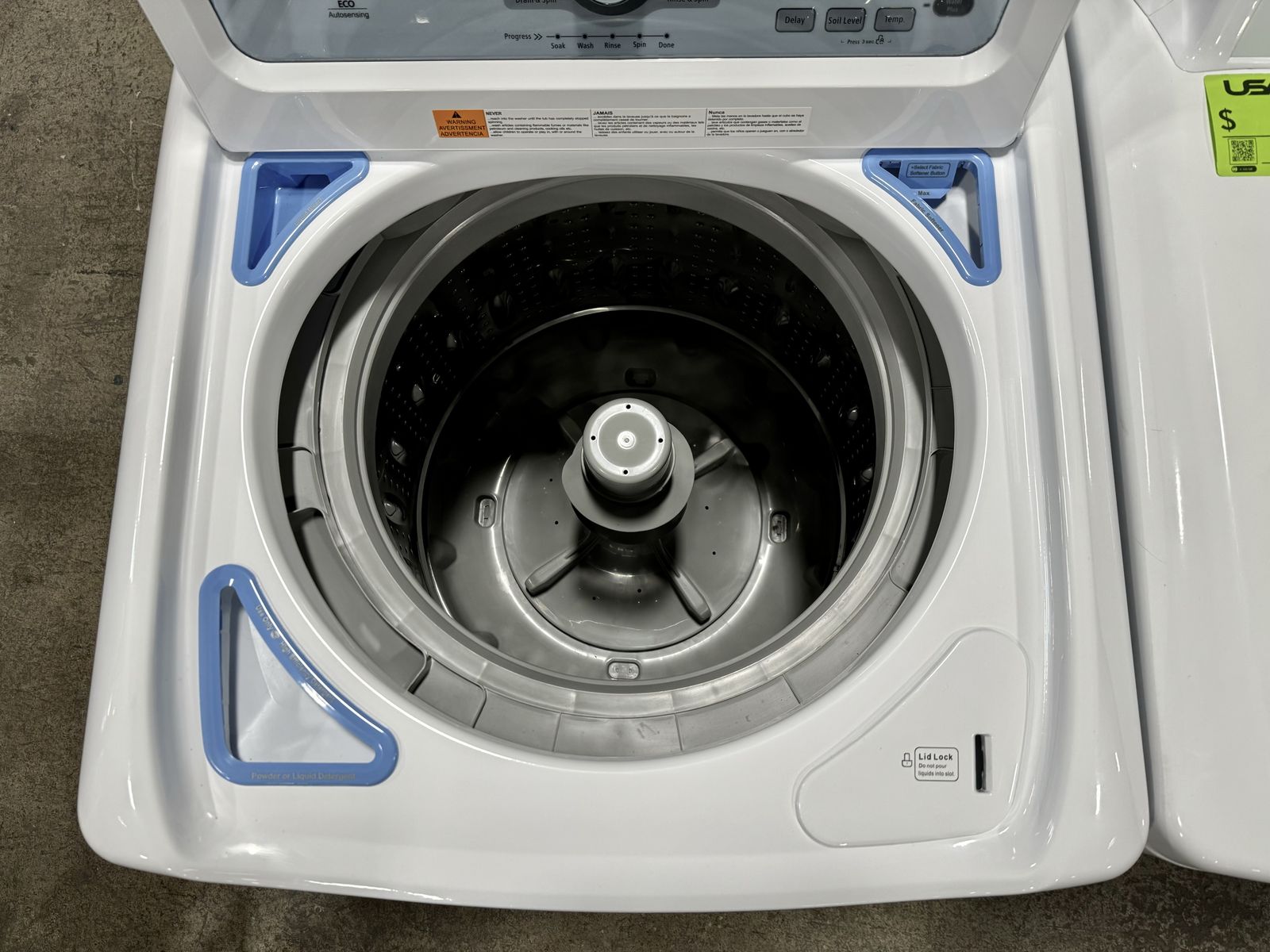 Main image 3
