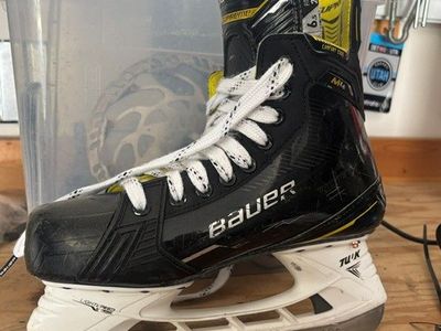 Bauer Supreme hockey skates