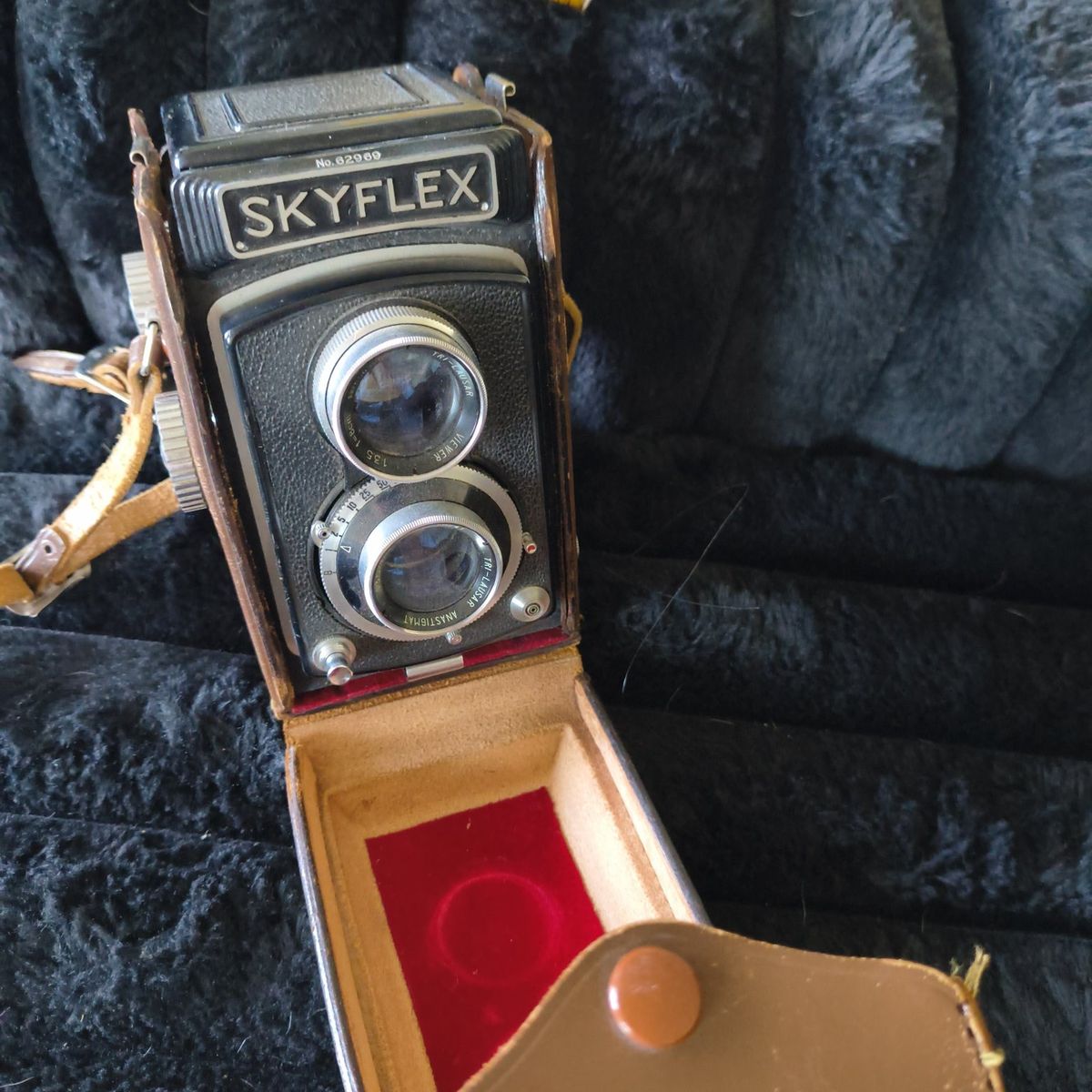Skyflex camera with case