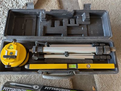 LAZER LEVEL AND 1/2" SOCKET SET AND TORQUE WRENCH