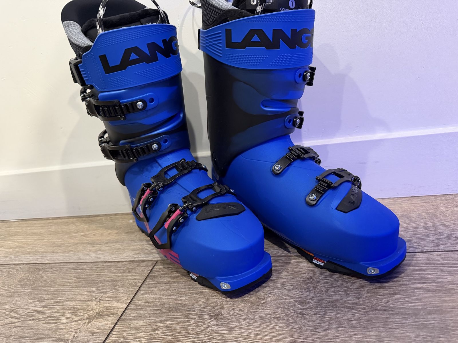Lange XT3 130 LV 26.5 ski boots brand new