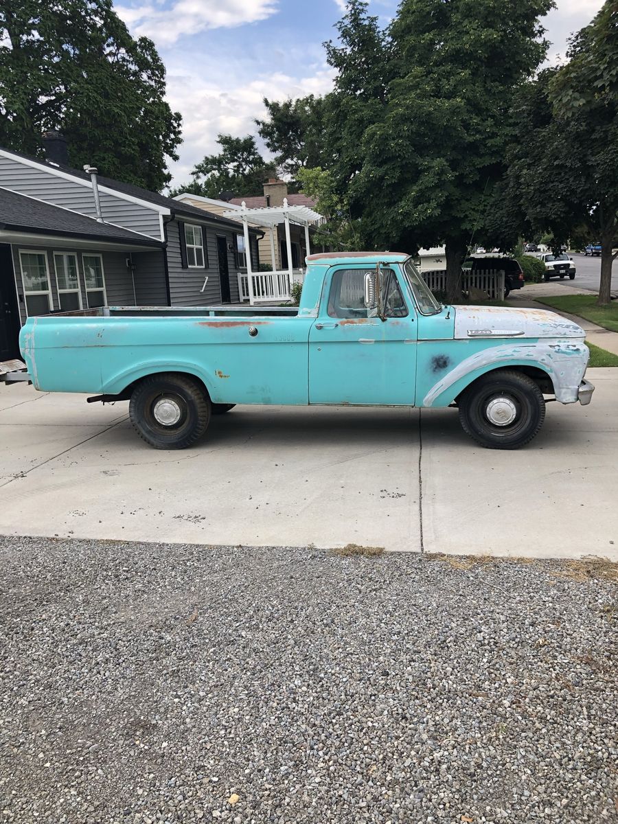 1961 Ford F-250 