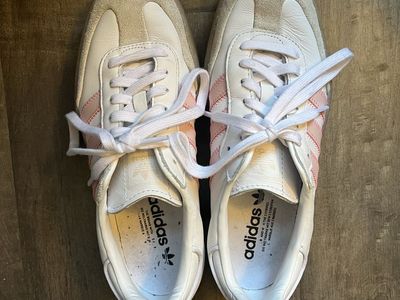Women’s adidas size 9