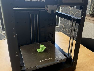 FlashForge Adventurer 5M 3D Printer - High-Speed, User-Friendly