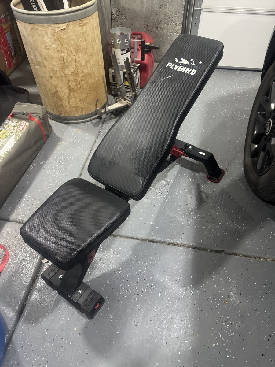Weight Bench, weights and olympic bar with grips