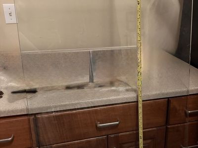 Large Tempered Glass Panel – 4’11” x 2’4½” x ¼”