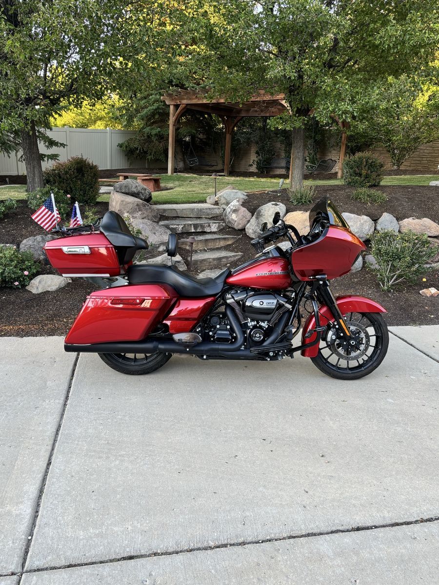 2018 Harley-Davidson Road Glide Special – Wicked Red – Tour-Pak – 23,000 Miles