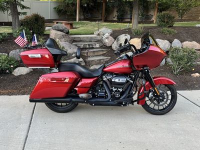 2018 Harley-Davidson Road Glide Special – Wicked Red – Tour-Pak – 23,000 Miles
