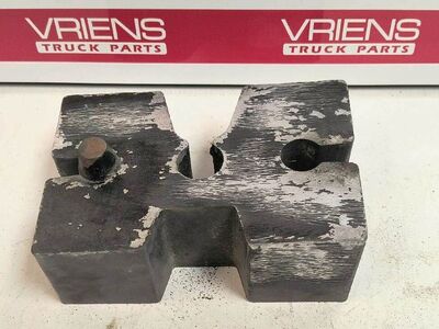 B80-1005-6040 SPACER ASSY-FRONT AXLE ALUM EXTRUSION
2 7/8"X2 3/8", MULTIPLE