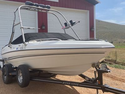2004 Four Winns Freedom 180