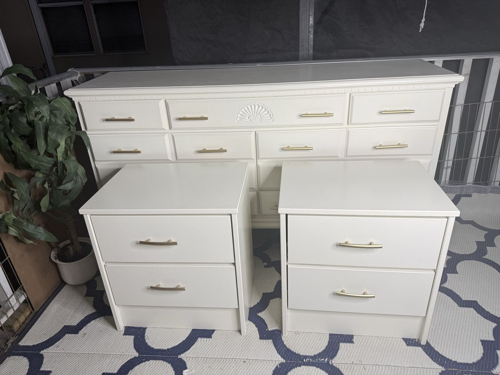 Beautiful set 3 pc. 1 dresser 64”X17,5”X35”