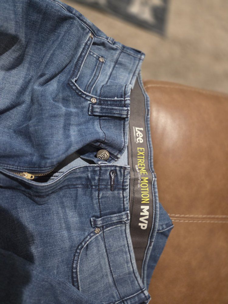 Goodfellow & Co Men's Straight Fit Jeans - Blue Denim, Size 38x32 - Comfort Stretch Blend lee ,Gap