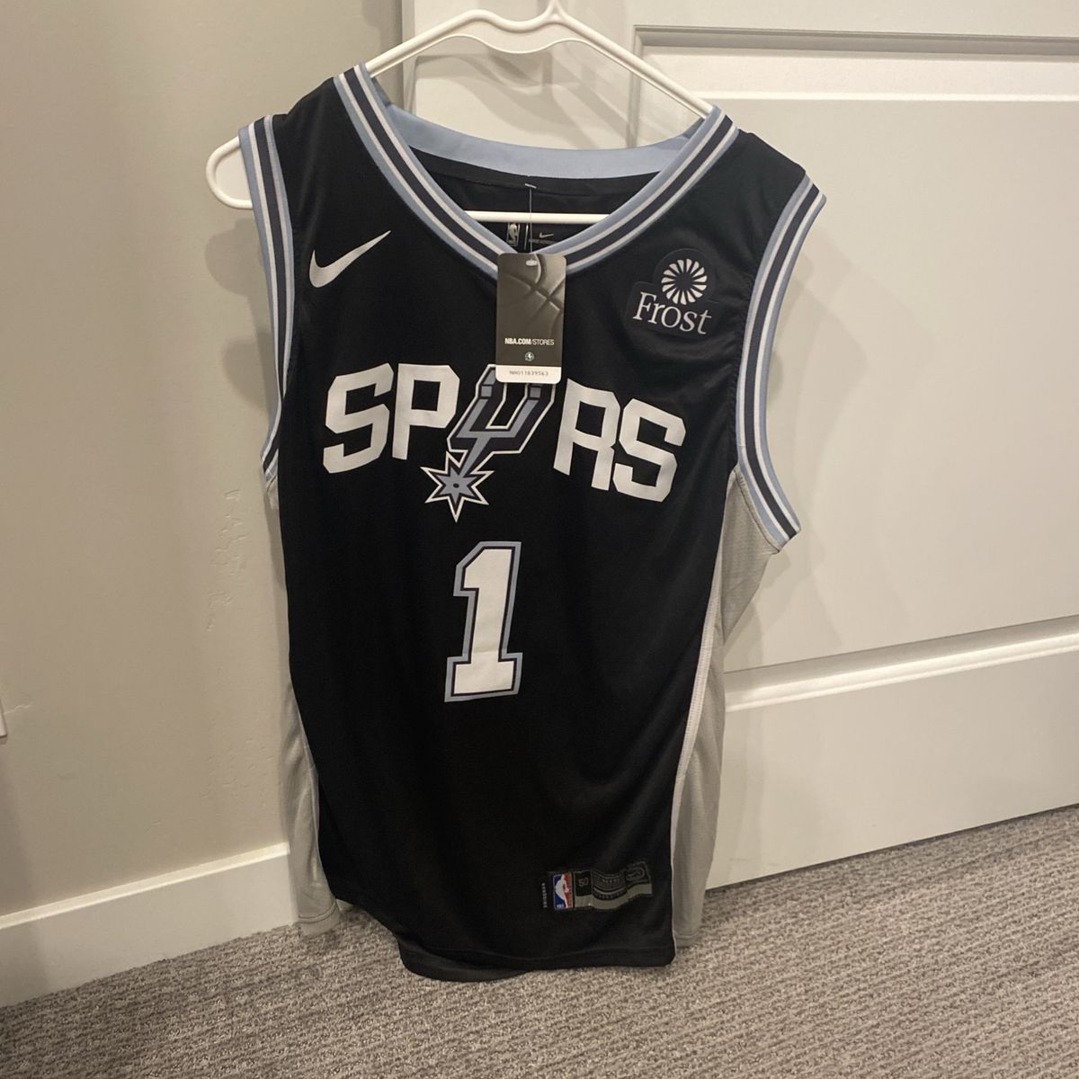 Nike NBA Jersey - Spurs - Wembanyana - size 50 - NEW