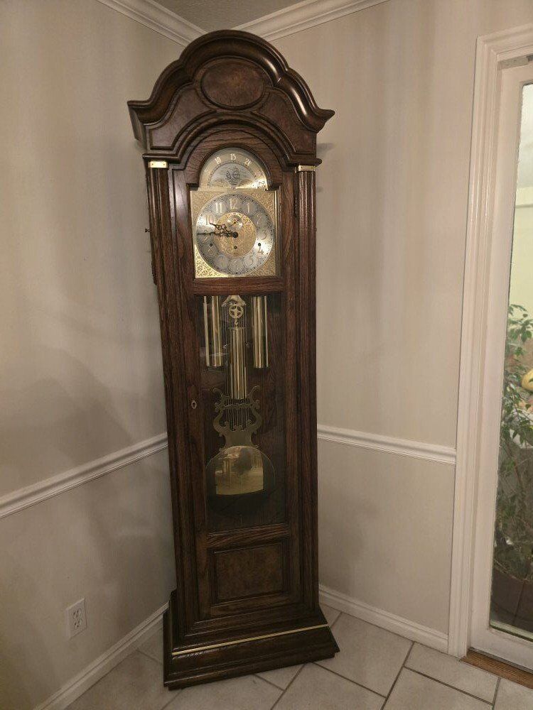 Ridgeway (Howard Miller) Grandfather Clock