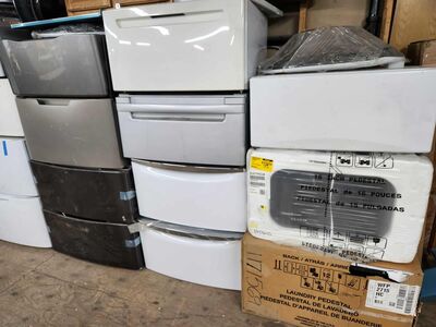 HURRY IN TODAY!!! LG- SAMSUNG - GE PEDESTALS AVAILABLE AND LG SIDEKICKS