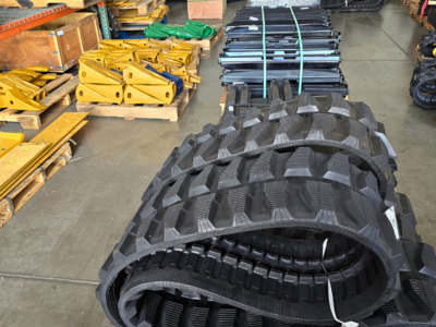 Excavator & Backhoe Parts: Tracks, Buckets, and Bucket Teeth for Cat, Kubota, Bobcat, John Deere, Komatsu, Sany & Kobelco