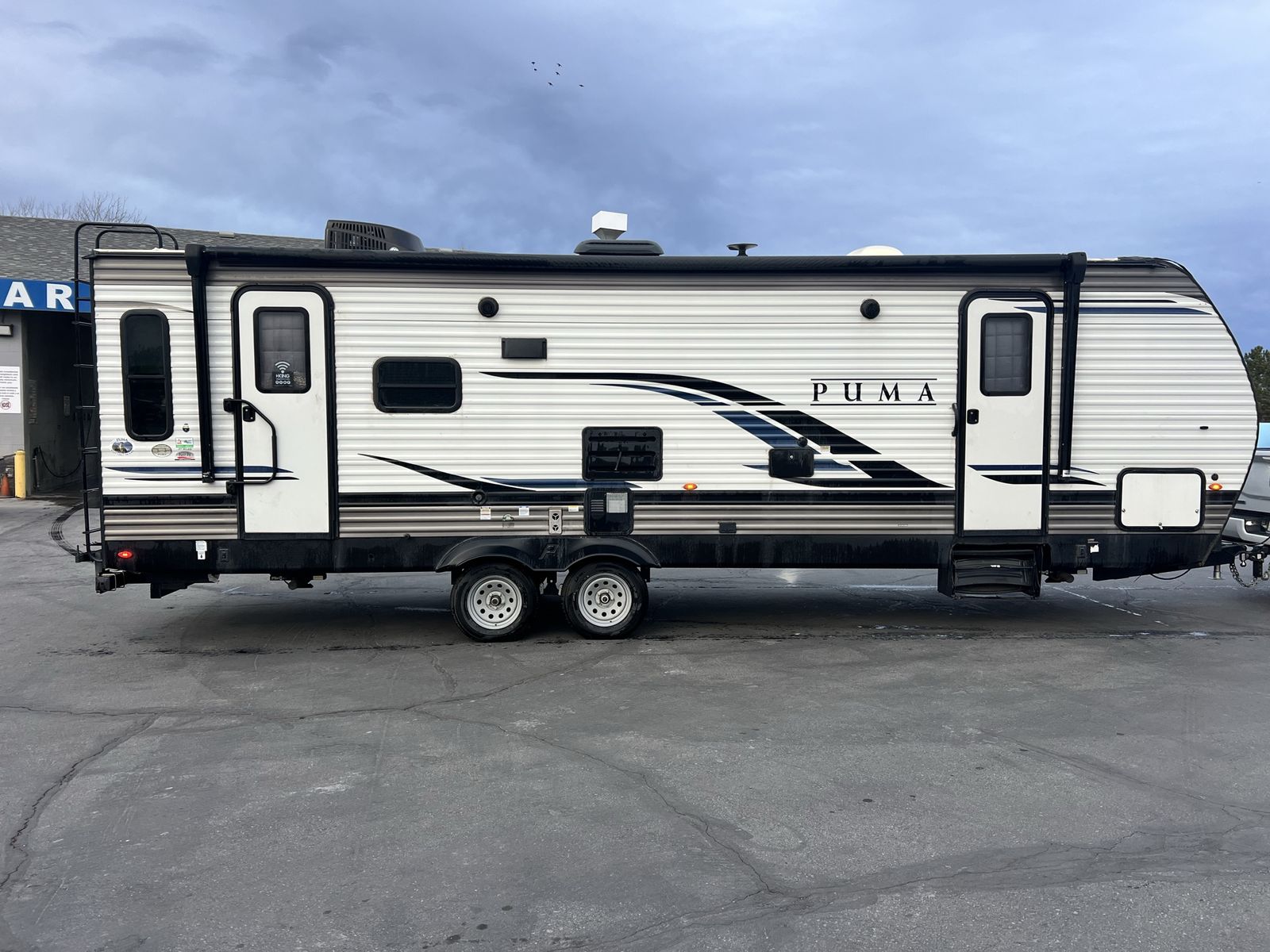 2022 Forest River Puma 27’