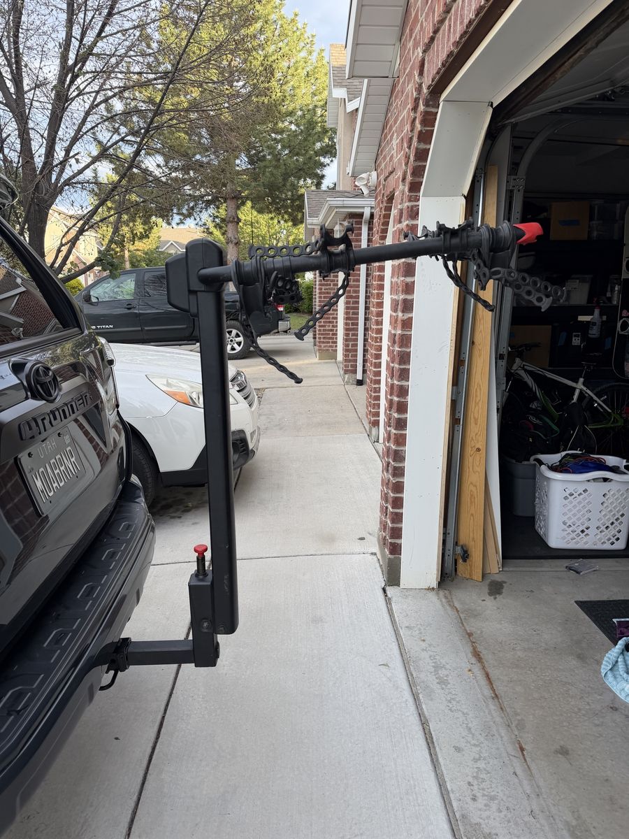 Yakima 4 place 2” Hitch Mount bike rack $120 obo