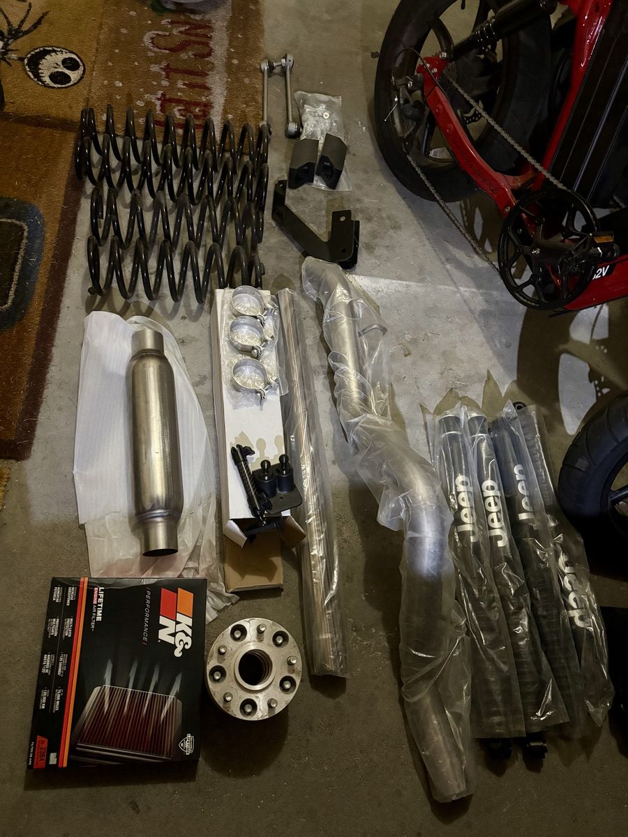 Main image 3