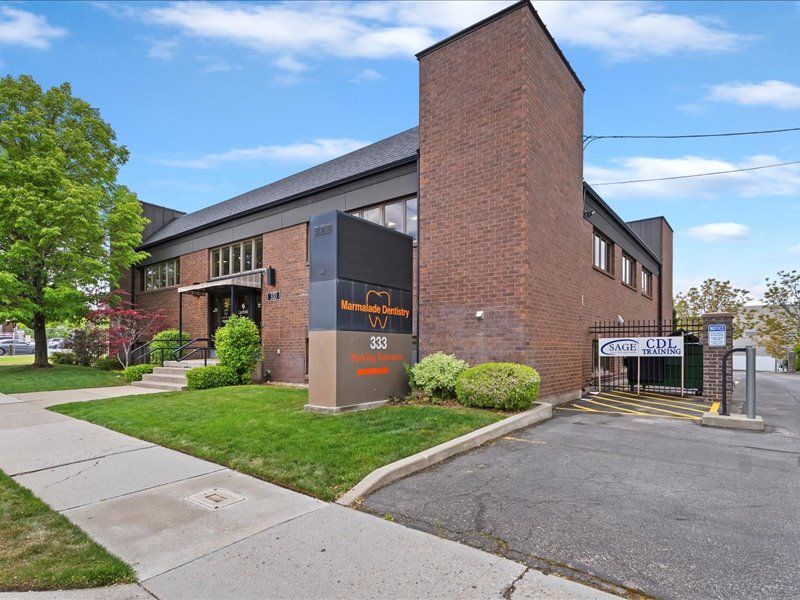 DOWNTOWN – Commercial