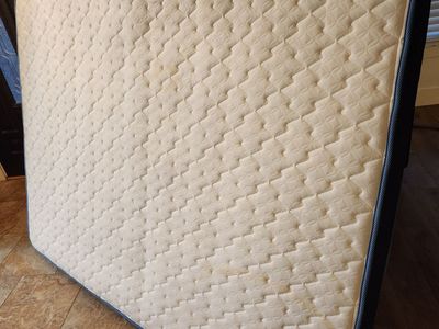 Queen mattress