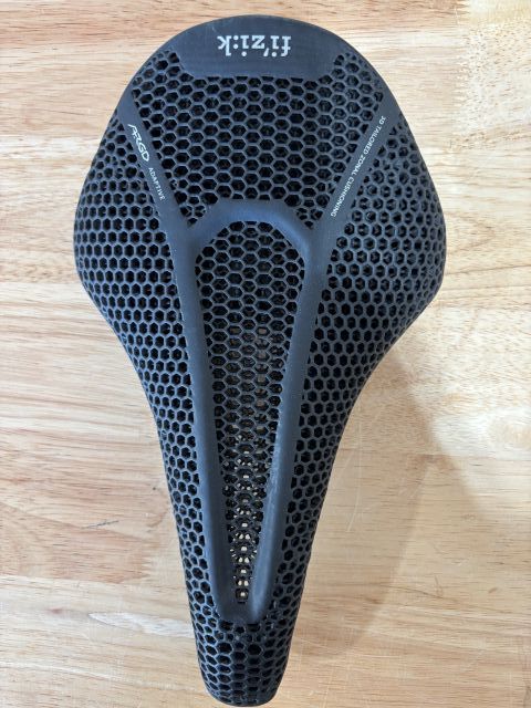 Fizik Vento Argo R3 Adaptive saddle