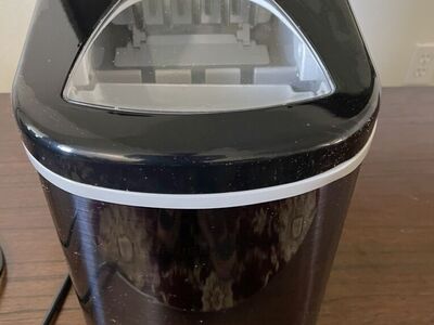 Frigidaire Ice Maker