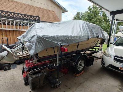 Volvo Penta 225D Inboard Engine Boat with Blue Interior Seating