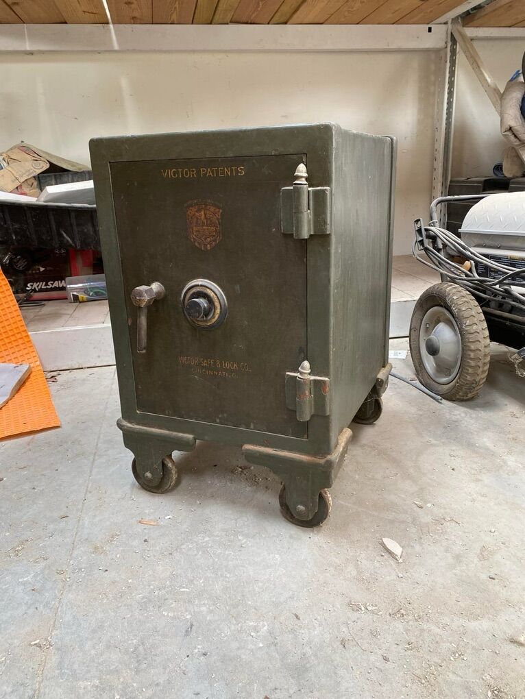 I WANT YOUR OLD SAFES