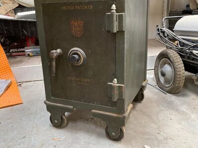 I WANT YOUR OLD SAFES