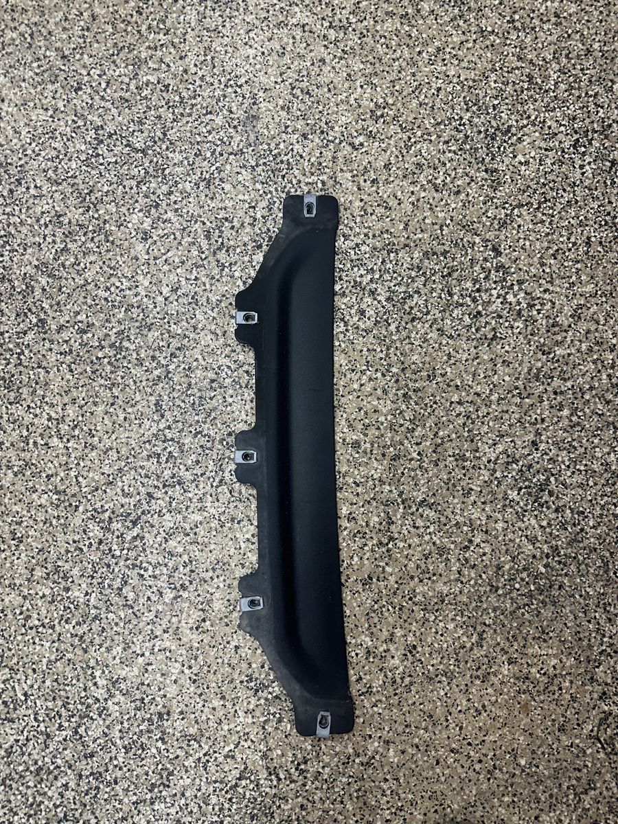 Jeep JL rubicon  steel front bumper parts Black Plastic Trim Piece and filler - Used