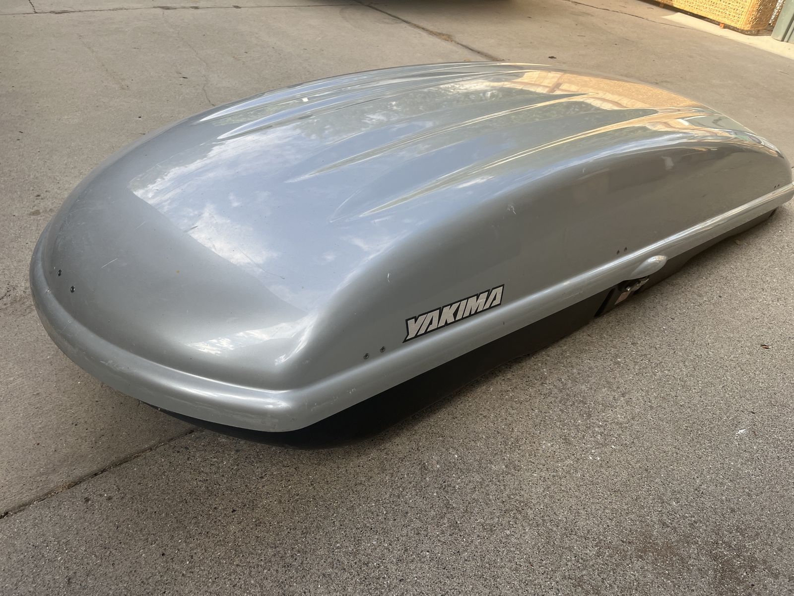 Yakama Rooftop Cargo box Carrier XL