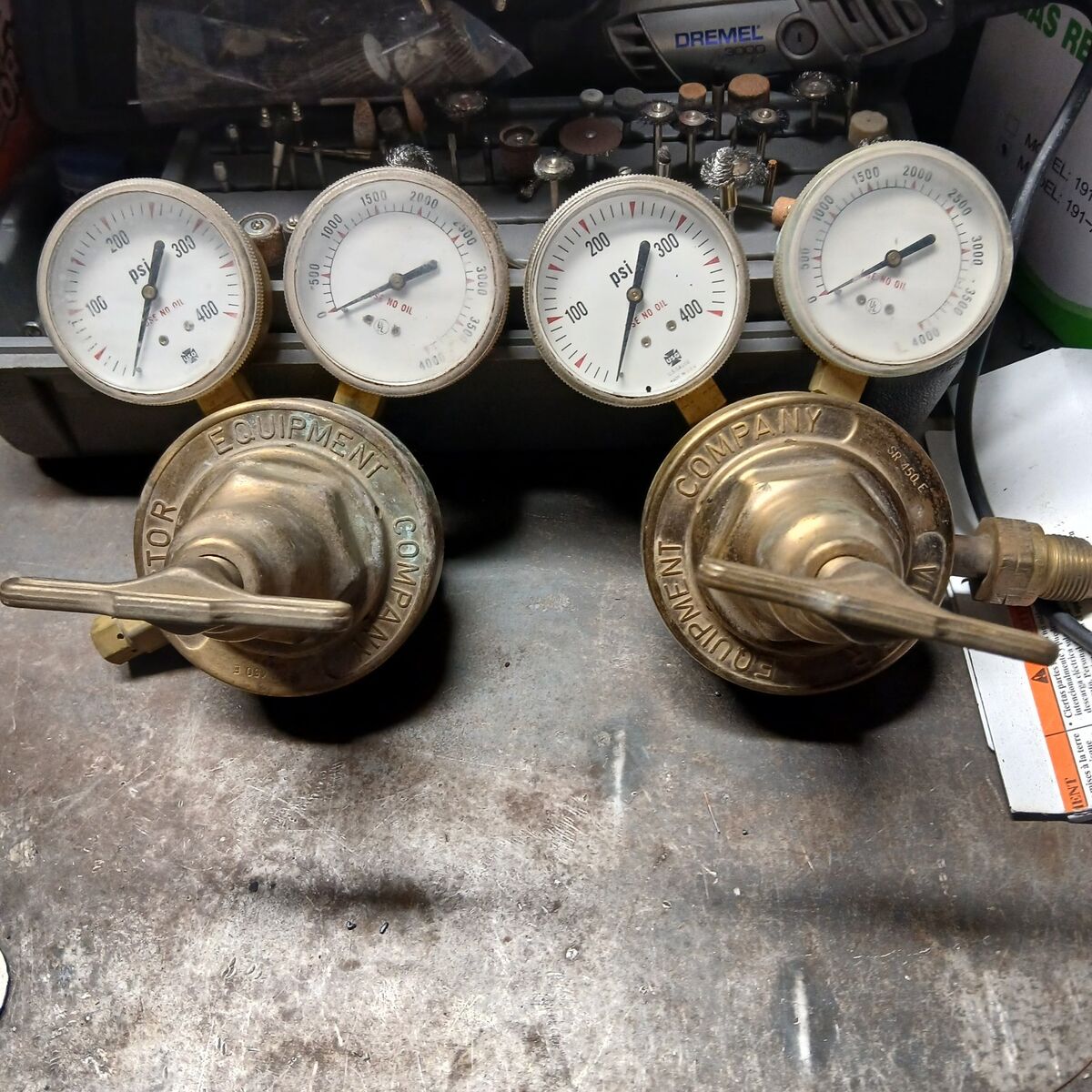Victor Oxygen Acetylene regulator gage set