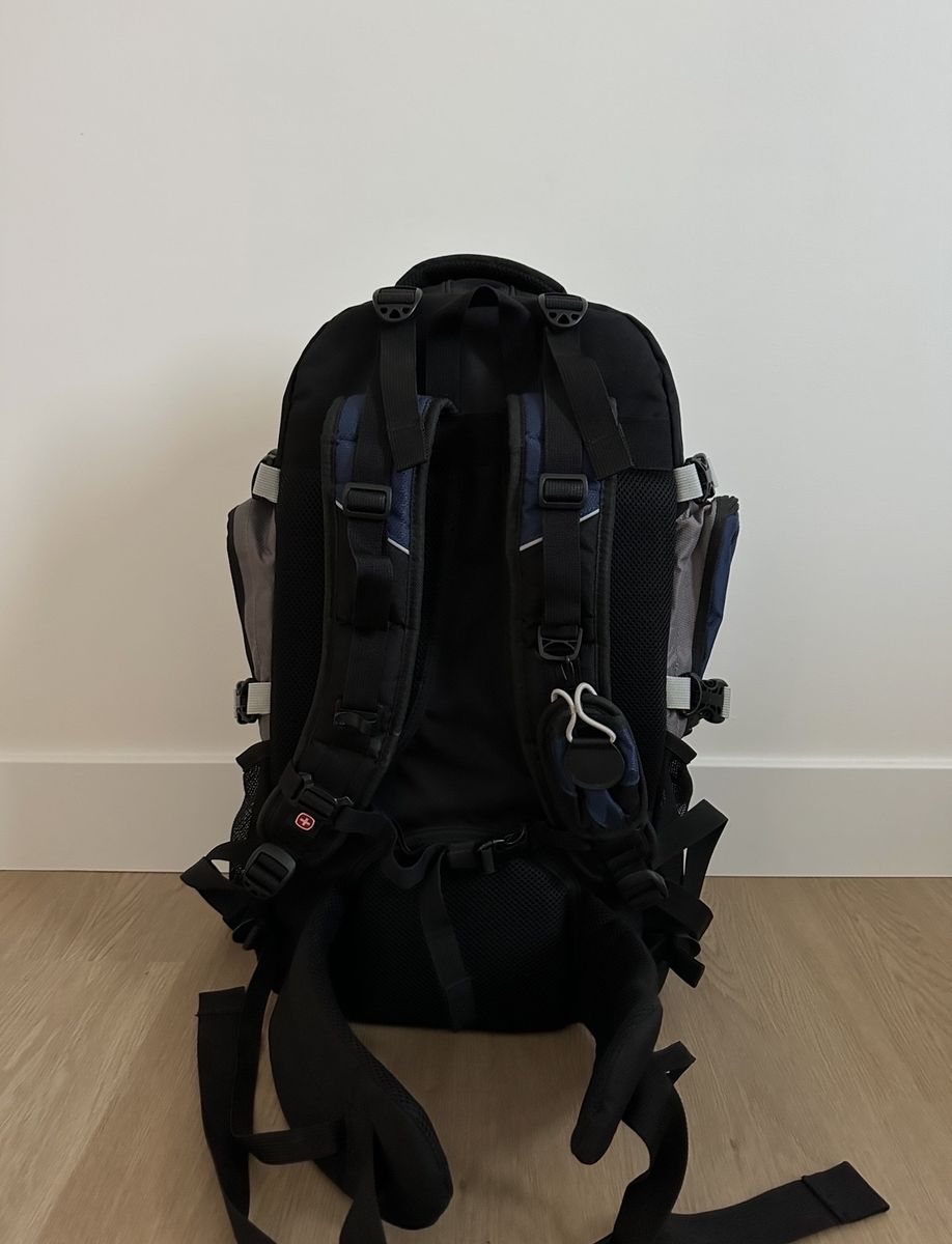 Main image 4