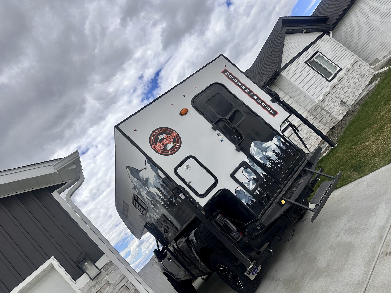 Modern buggy truck camper