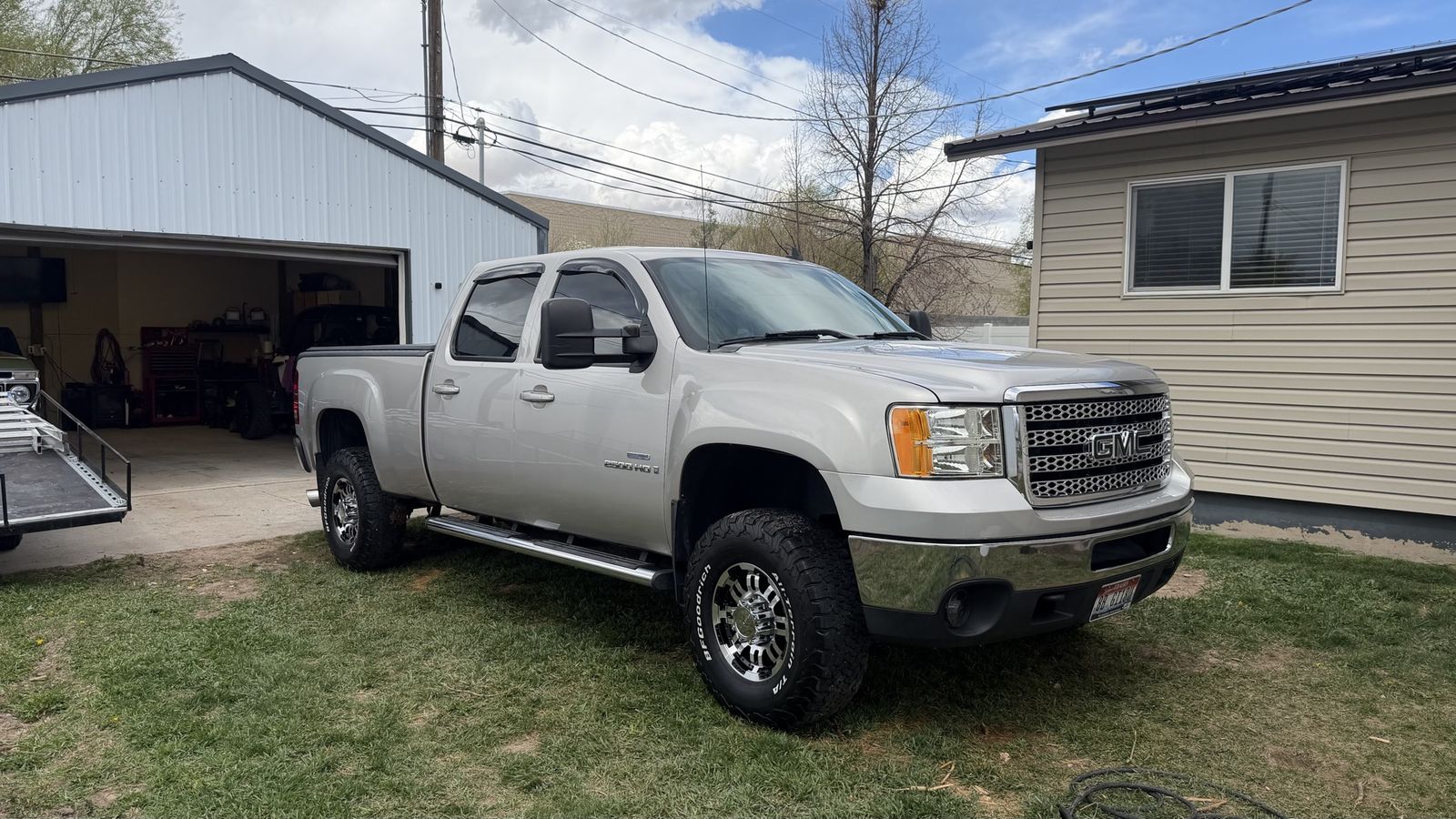 2009 GMC 2500 SLT