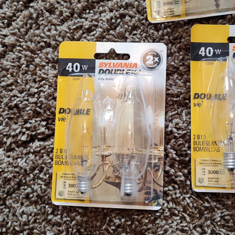 7 Sylvania B10 light bulbs 40w