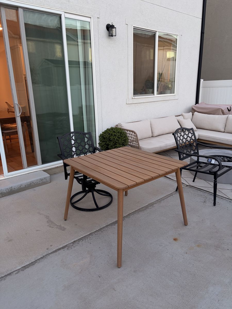Outdoor table