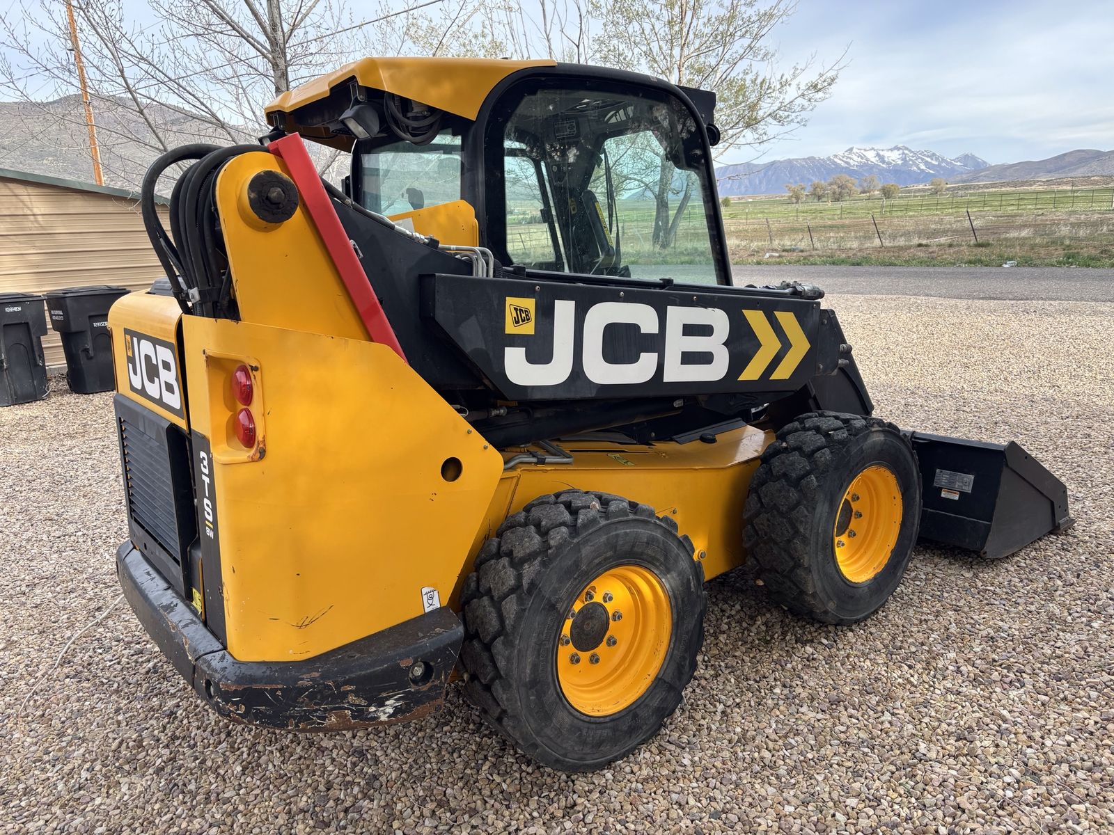 JCB  3TS