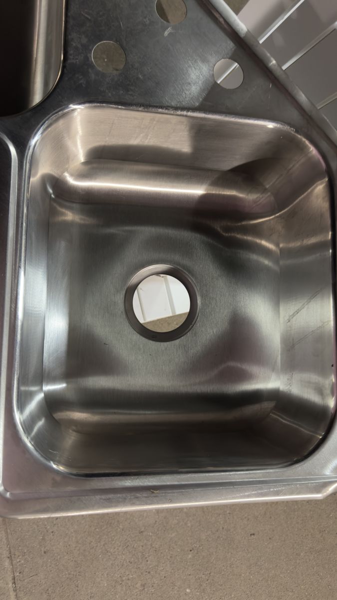 Main image 6