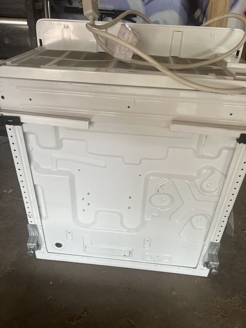 Main image 4