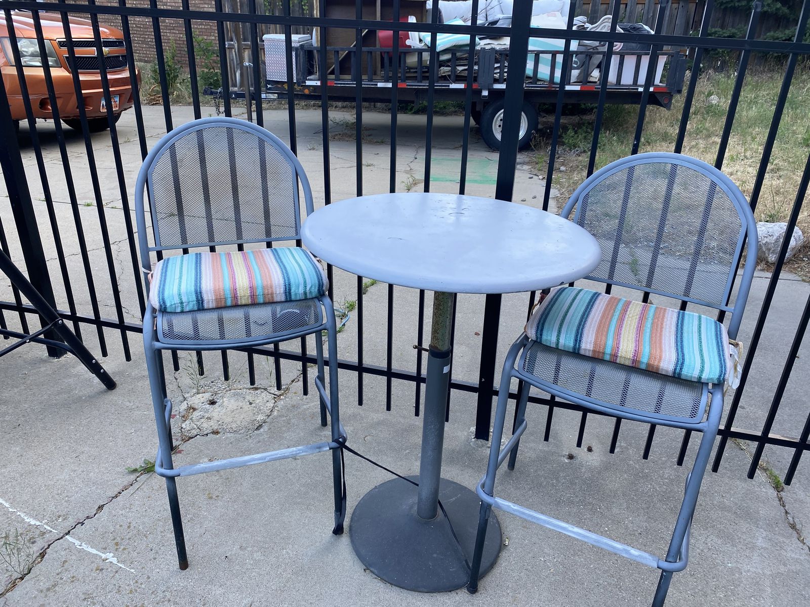 Out door table and chairs