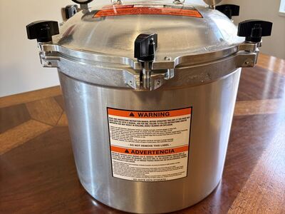 All-American pressure cooker/canner 921