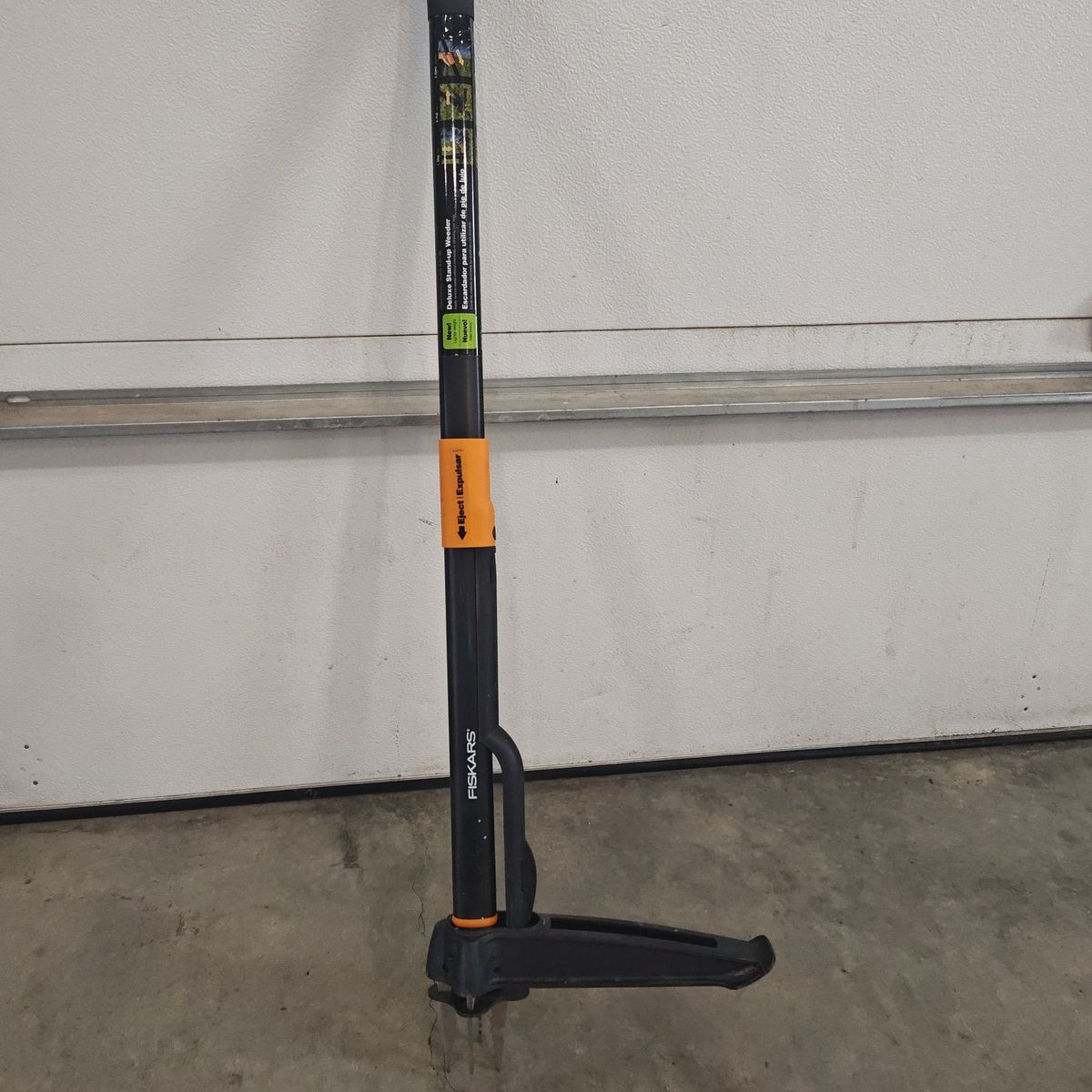 Fiskars weed puller tool