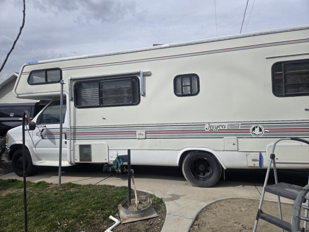 Jayco 1991 Class C Motorhome - Gas, 46,864 Miles, Onan 4000 Generator